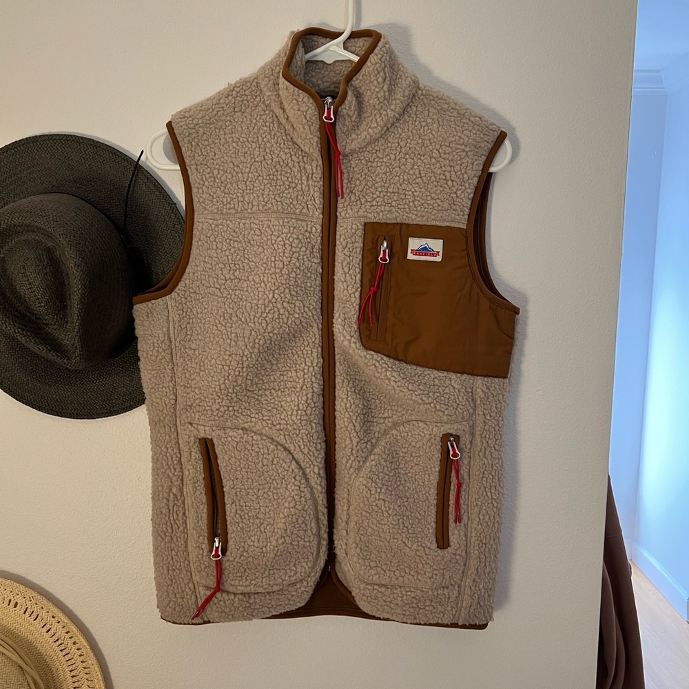 Penfield Sherpa Vest